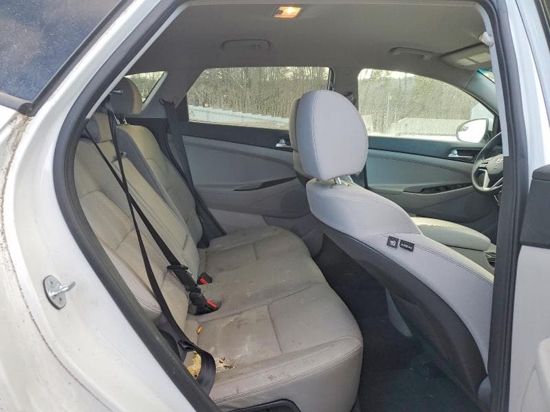 2020 HYUNDAI TUCSON SE SE 11