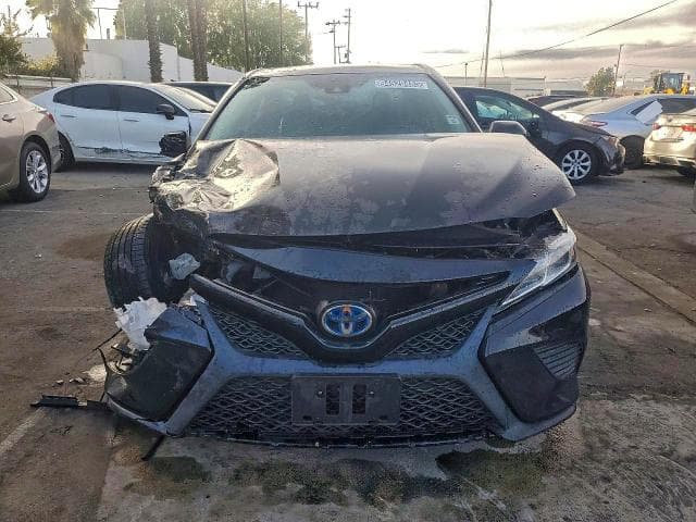 2019 TOYOTA CAMRY HYBRID 5