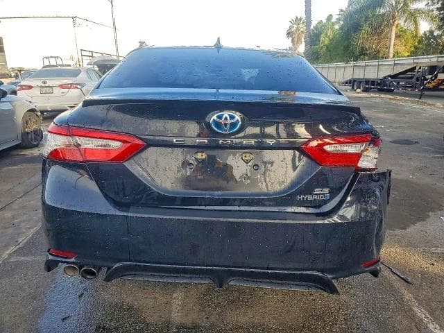 2019 TOYOTA CAMRY HYBRID 6