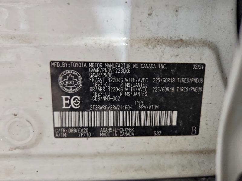 2024 TOYOTA RAV4 XLE 14