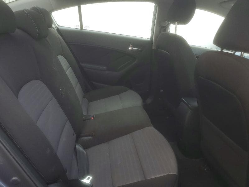 2018 KIA FORTE S 10