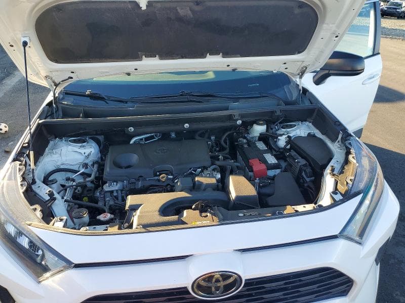 2022 TOYOTA RAV4 LE 12