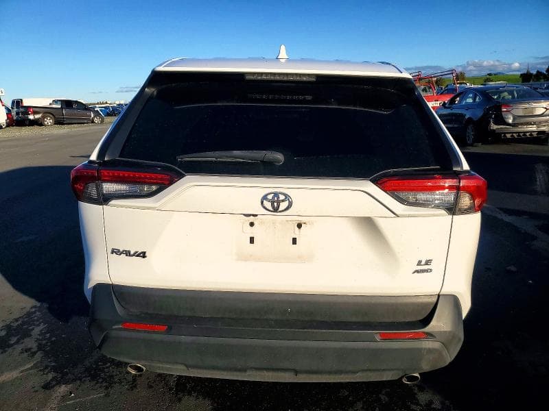2022 TOYOTA RAV4 LE 6