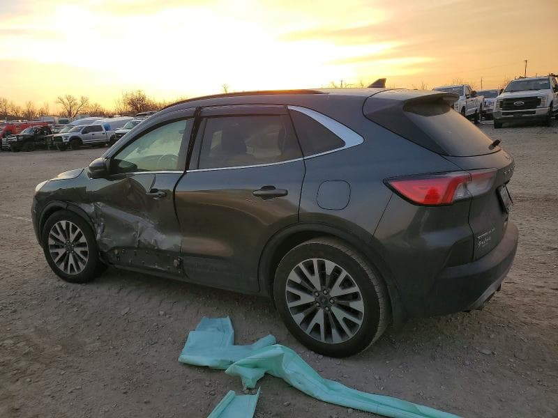 2020 FORD ESCAPE TITANIUM 2