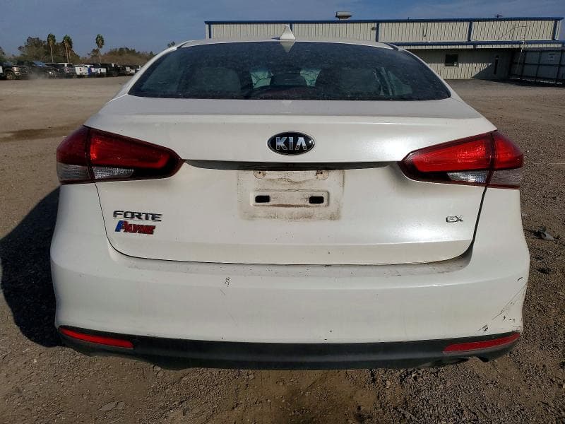 2017 KIA FORTE EX 6