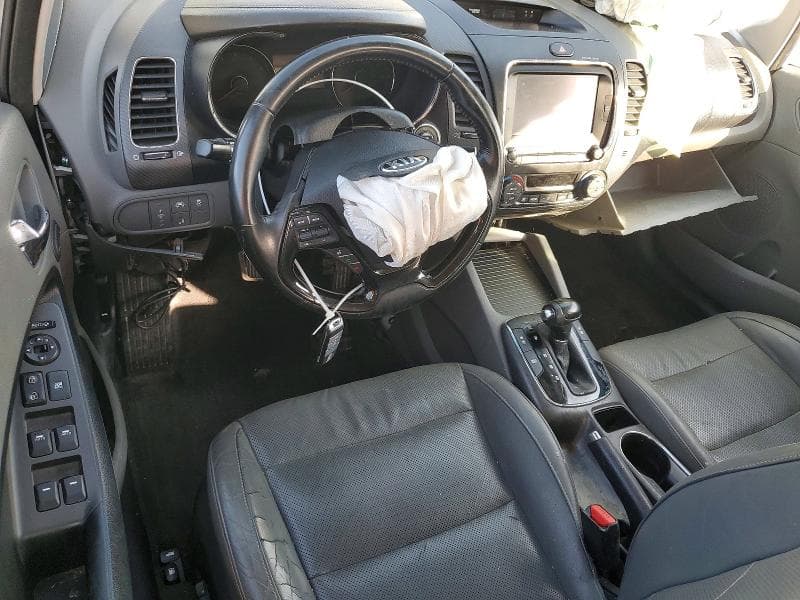 2017 KIA FORTE EX 8