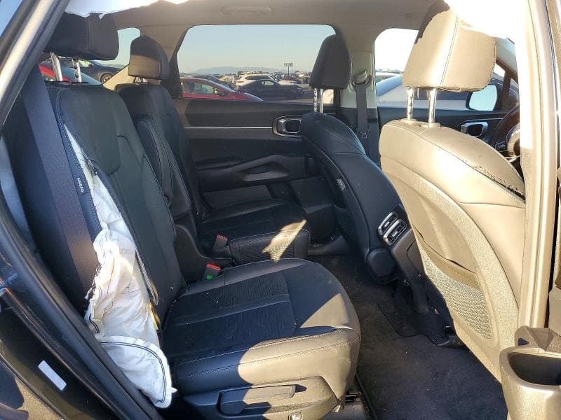2025 KIA SORENTO EX 11