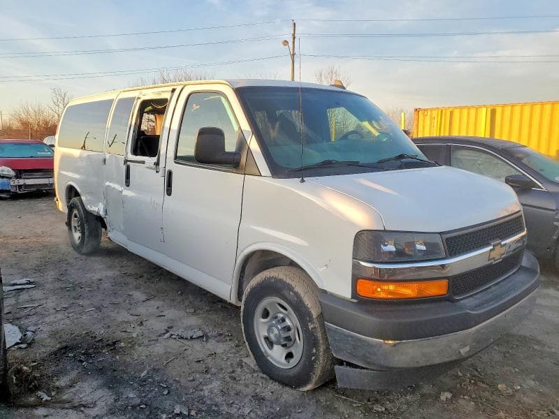 2017 CHEVROLET EXPRESS G3500 LT 4