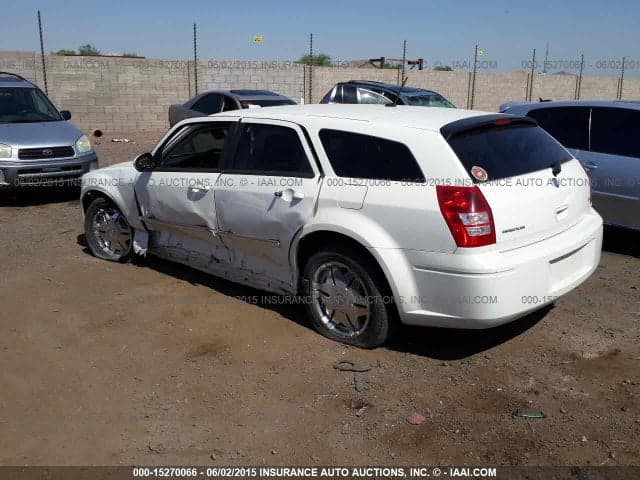 2022 RAM 1500 4x4 Crew Cab Pickup 3