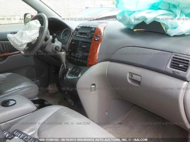 2021 GMC Sierra 2500 AT4 4x4 Crew Cab Pickup 5