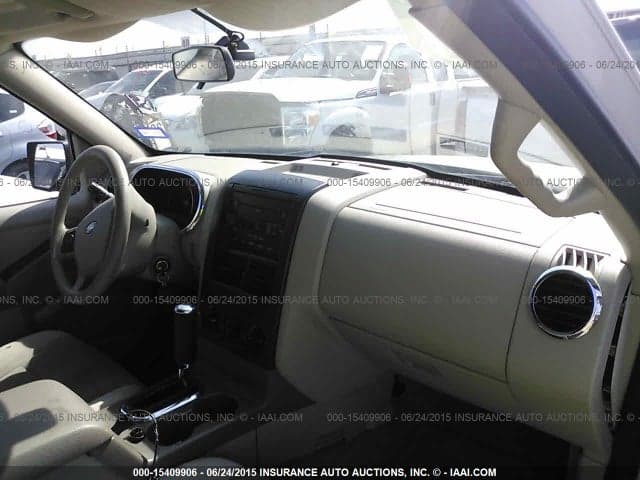 2017 GMC Savana 2500 Cargo Van 5