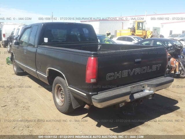 2017 RAM 2500 SLT 4x4 Crew Cab Pickup 3