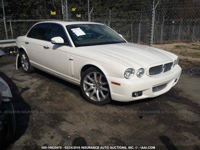 2008 JAGUAR XJ XJ8 1