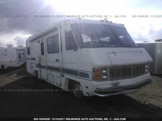 1986 CHEVROLET P30 1