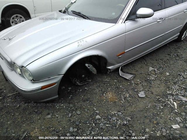 2004 JAGUAR XJ XJR 6