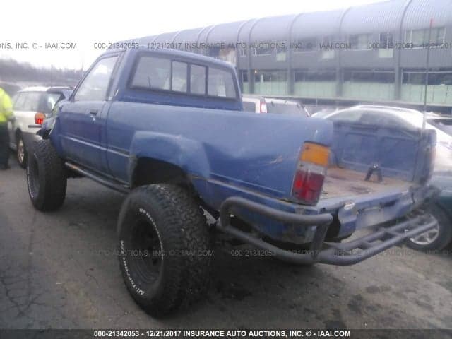 1985 TOYOTA PICKUP RN60 3