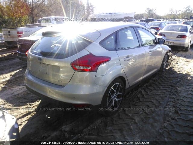 2017 FORD FOCUS SEL 4