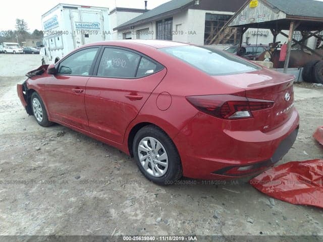 2019 HYUNDAI ELANTRA SE 3