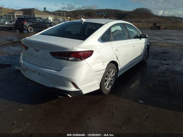 2019 HYUNDAI SONATA SE 4