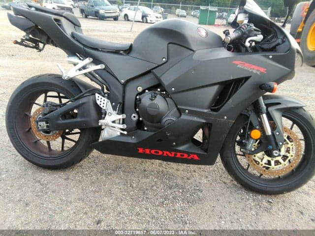 2019 HONDA CBR600 RA 8