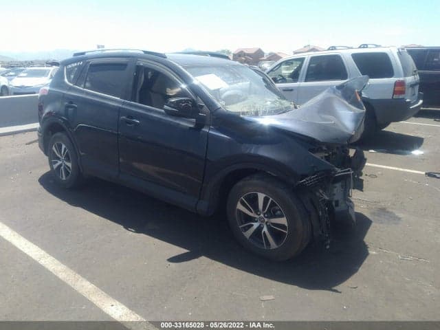 2017 TOYOTA RAV4 XLE 1