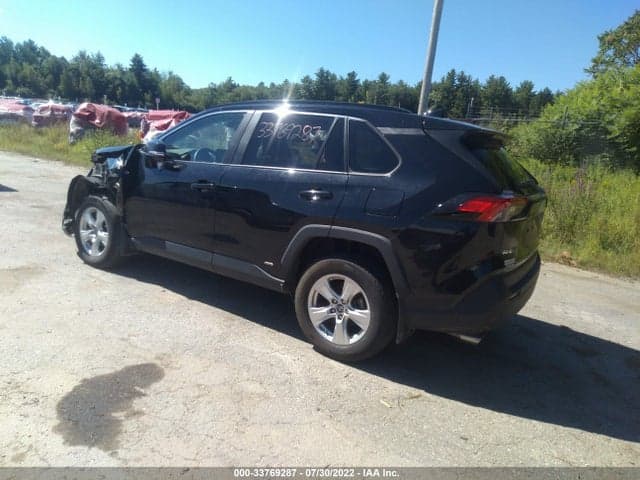 2020 TOYOTA RAV4 LE HYBRID 3