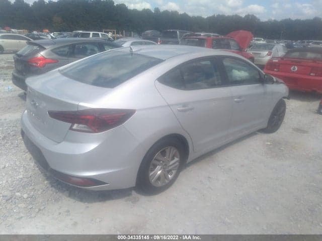 2019 HYUNDAI ELANTRA SEL 4