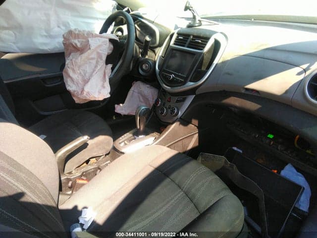 2017 CHEVROLET SONIC LT AUTO 5