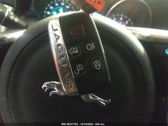 2016 JAGUAR XF 35T 11