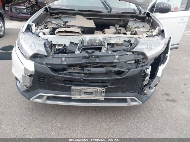 2019 MITSUBISHI OUTLANDER ES 6