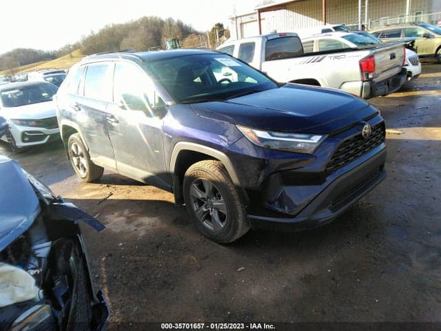 2022 TOYOTA RAV4 XLE - 1