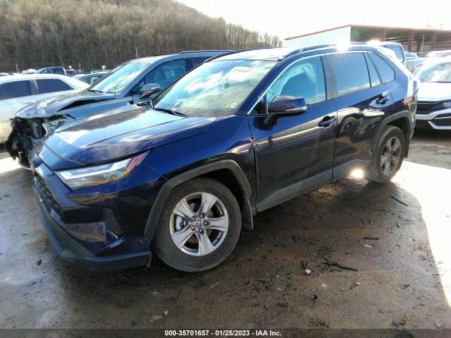 2022 TOYOTA RAV4 XLE 2