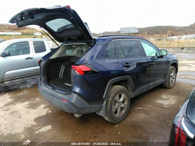 2022 TOYOTA RAV4 XLE 4