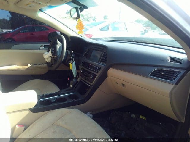 2017 HYUNDAI SONATA SE 5