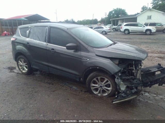 2017 FORD ESCAPE SE 1