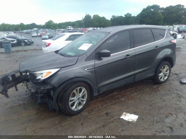 2017 FORD ESCAPE SE 2