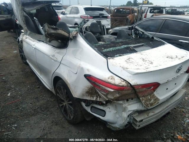2019 TOYOTA CAMRY SE 3