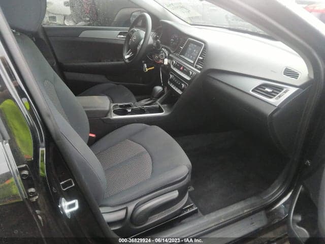 2019 HYUNDAI SONATA SE 5