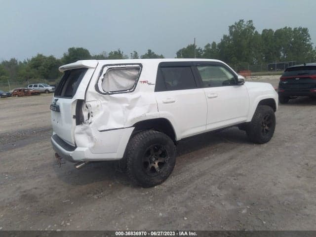 2019 TOYOTA 4RUNNER SR5 4