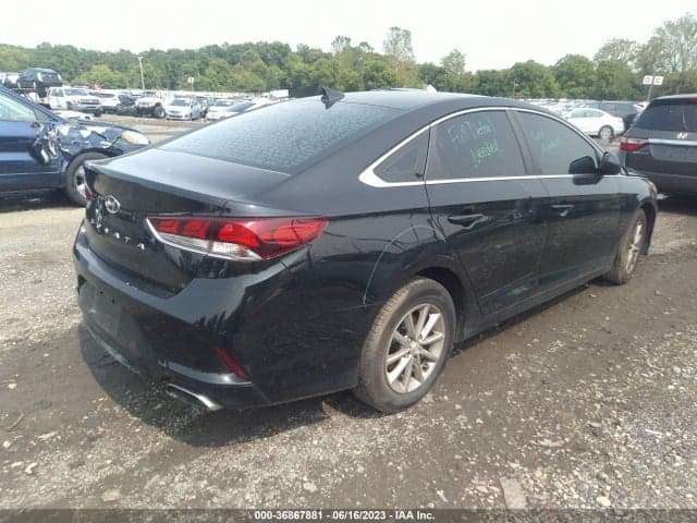 2019 HYUNDAI SONATA SE 4