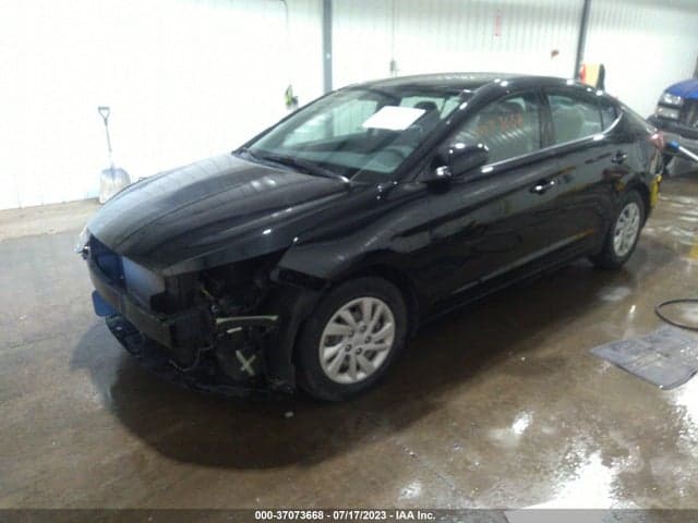 2019 HYUNDAI ELANTRA SE 2