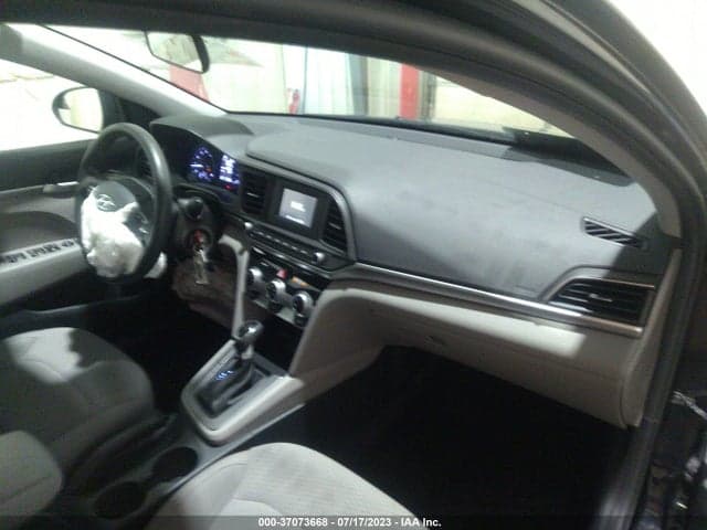 2019 HYUNDAI ELANTRA SE 5