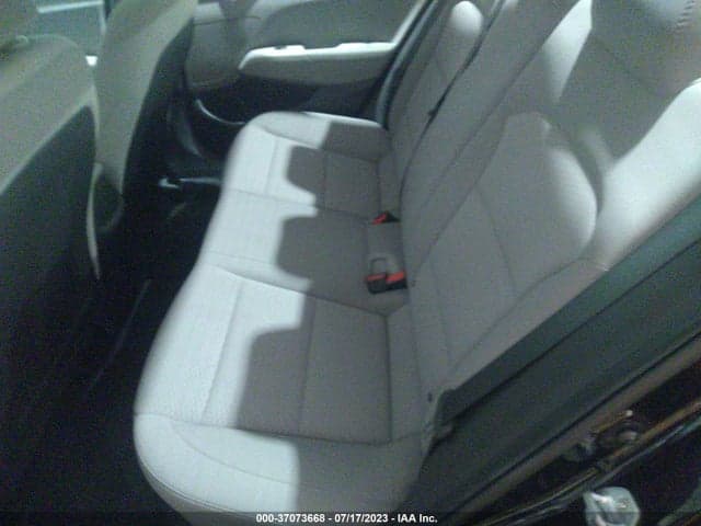 2019 HYUNDAI ELANTRA SE 8