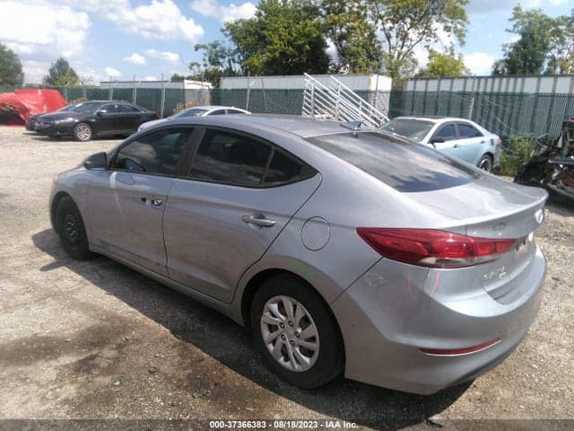 2017 HYUNDAI ELANTRA SE 3