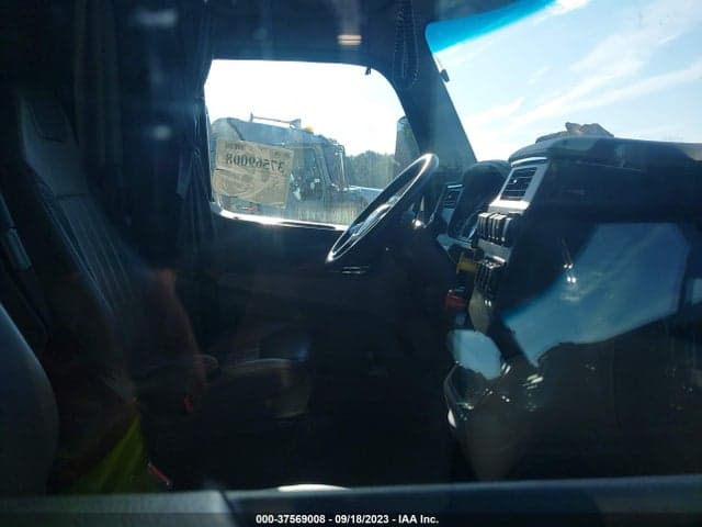 2021 PETERBILT 579 5