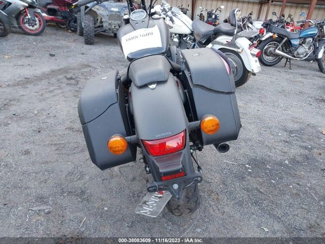 2022 HONDA VT750 C2B 6