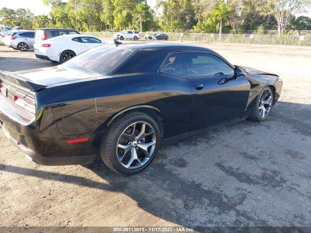 2017 DODGE CHALLENGER SXT 4