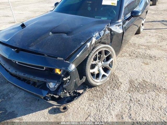 2017 DODGE CHALLENGER SXT 6