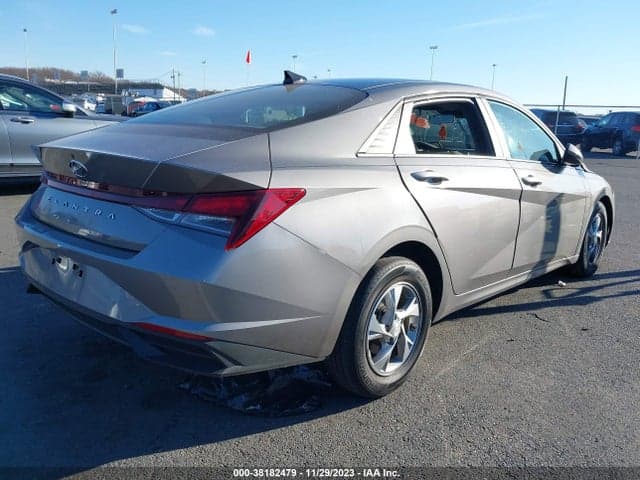 2021 HYUNDAI ELANTRA SE 4