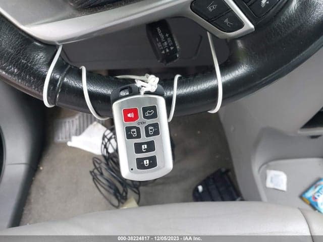 2018 TOYOTA SIENNA XLE 11